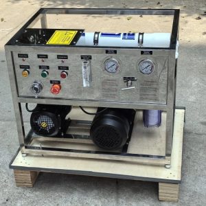 Desalinizadora de agua de mar desde 700L/D hasta 13000L/D